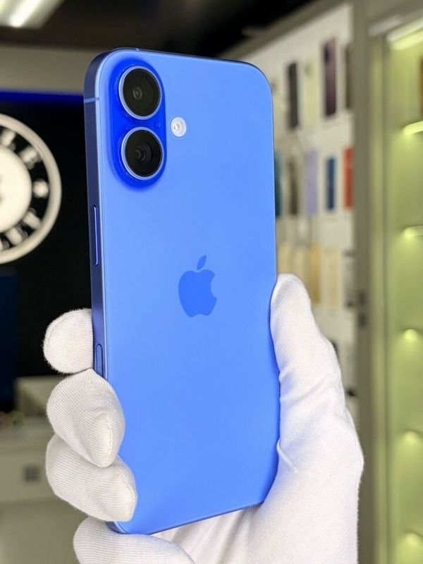 iPhone 16, 128 ГБ, SIM + eSIM, б/у