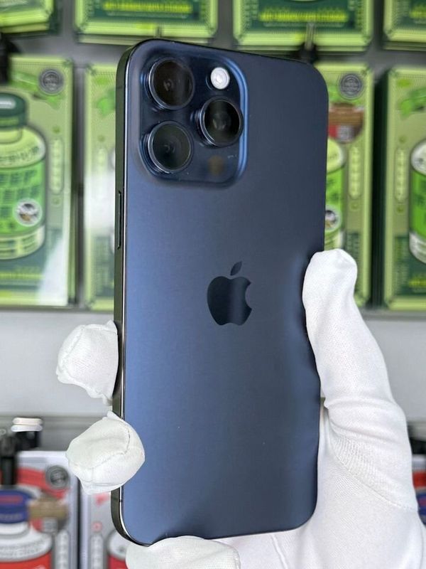 iPhone 15 Pro Max, 256 ГБ, SIM + eSIM б/у