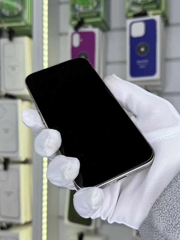 iPhone 15 Pro, 128 ГБ, SIM + eSIM б/у