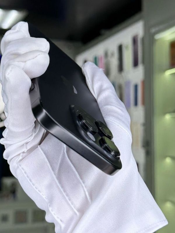 iPhone 16 Pro, 128 ГБ, SIM + eSIM, б/у