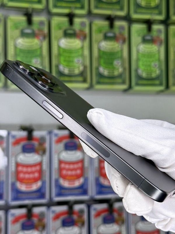 iPhone 15 Pro, 128 ГБ, SIM + eSIM б/у
