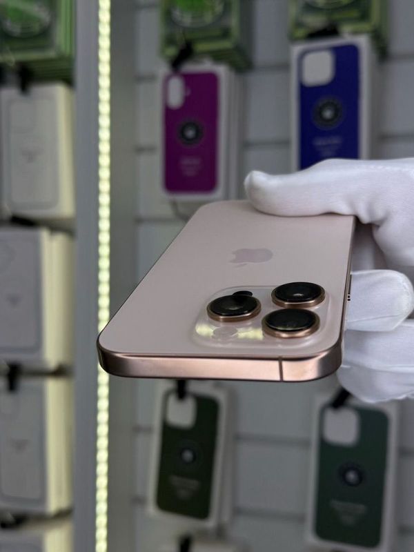 iPhone 16 Pro, 128 ГБ, SIM + eSIM б/у