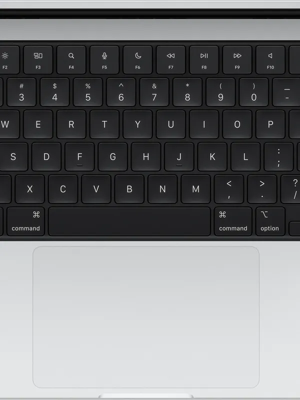 Ноутбук Apple MacBook Pro 16" (2026) (M5 Max 18C CPU, 40C GPU) 48 ГБ, 2 Тб SSD, серебристый MGE94