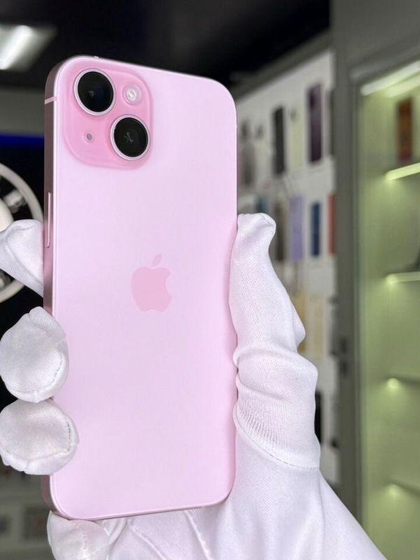 iPhone 15, 128 ГБ, SIM + eSIM, б/у