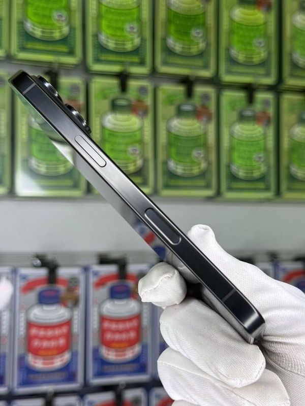 iPhone 16 Pro, 128 ГБ, SIM + eSIM б/у