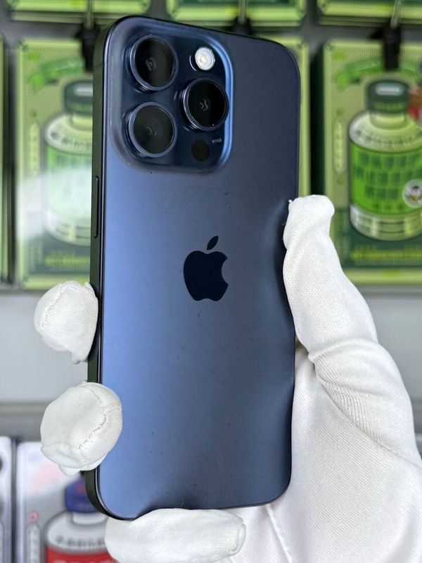 iPhone 15 Pro, 128 ГБ, SIM + eSIM б/у