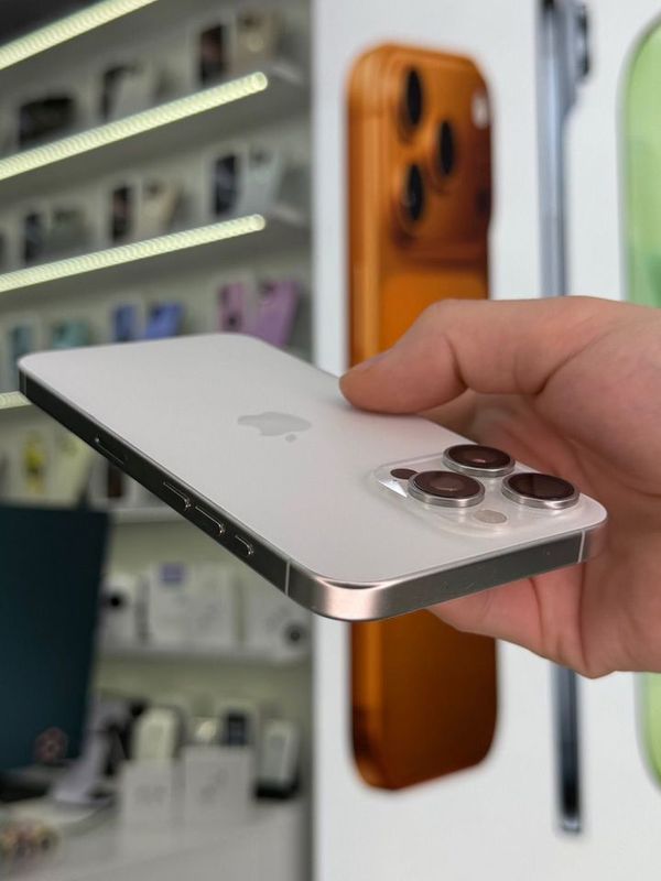 iPhone 15 Pro Max, 512 ГБ, SIM + eSIM б/у