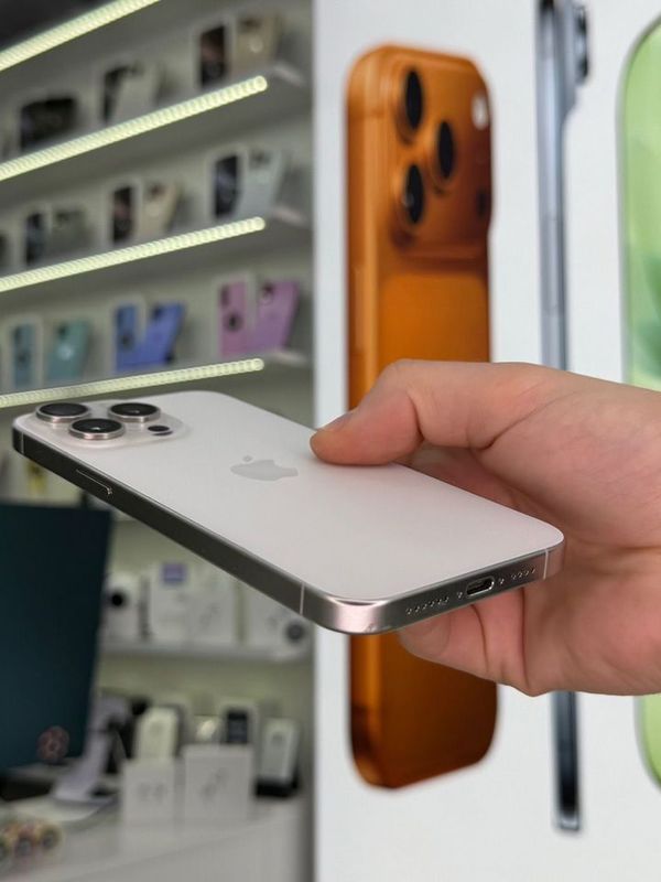 iPhone 15 Pro Max, 512 ГБ, SIM + eSIM б/у