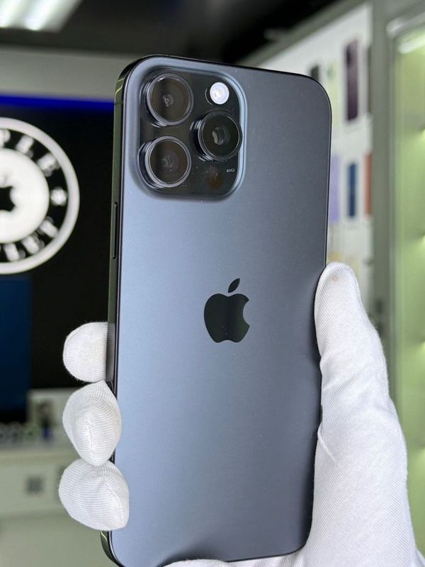 iPhone 16 Pro Max, 256 ГБ, SIM + eSIM, б/у