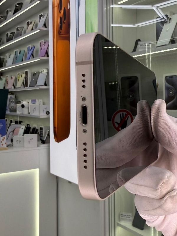 iPhone 13, 256 ГБ, SIM + eSIM б/у