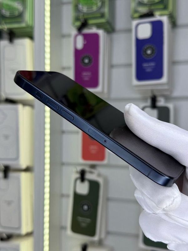 iPhone 15 Pro, 256 ГБ, SIM + eSIM б/у