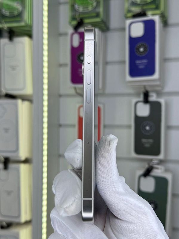 iPhone 15 Pro, 128 ГБ, SIM + eSIM б/у
