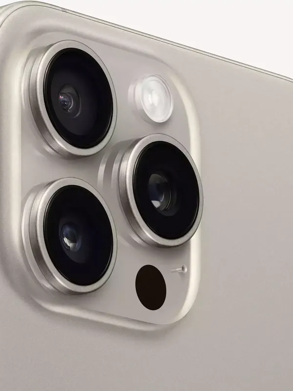 iPhone 15 Pro Max 512 ГБ, Dual: nano SIM + eSIM, титан