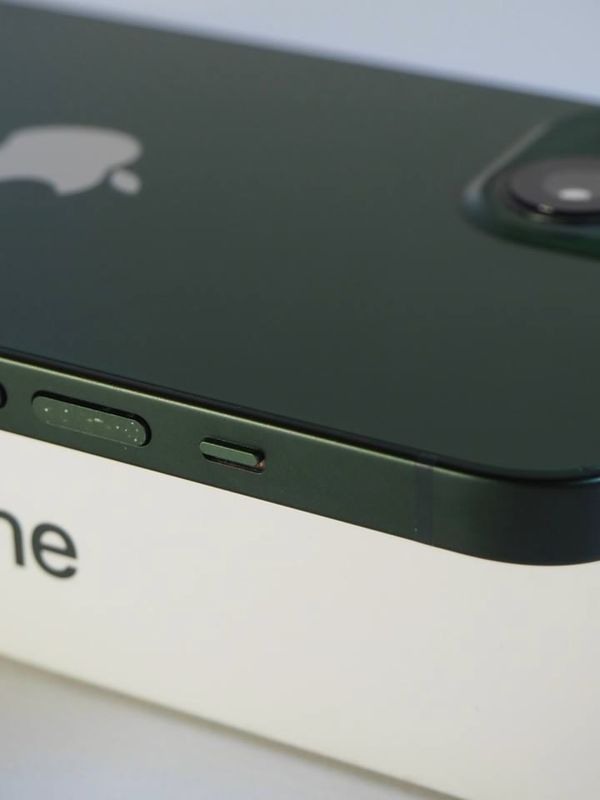 iPhone 13, 256 ГБ Green б/у