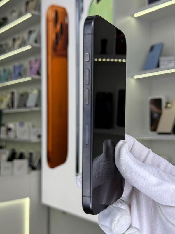 iPhone 15 Pro Max, 256 ГБ, SIM + eSIM б/у