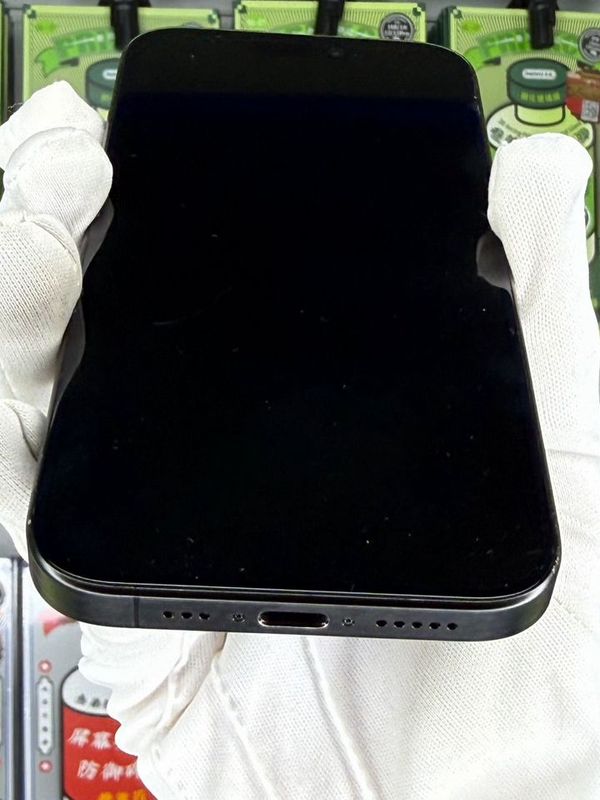 iPhone 15 Pro, 128 ГБ, SIM + eSIM б/у