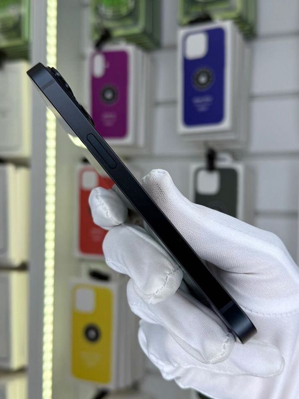 iPhone 14, 256 ГБ, SIM + eSIM б/у