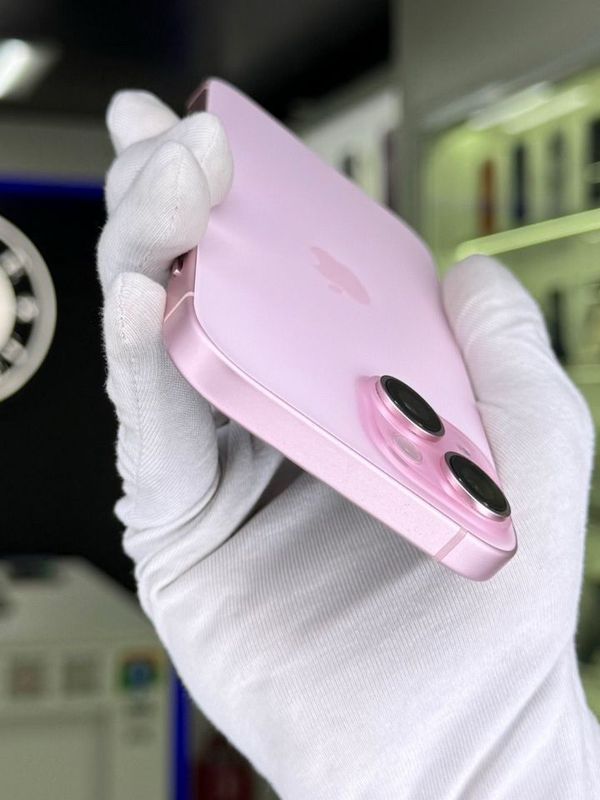 iPhone 15, 128 ГБ, SIM + eSIM, б/у
