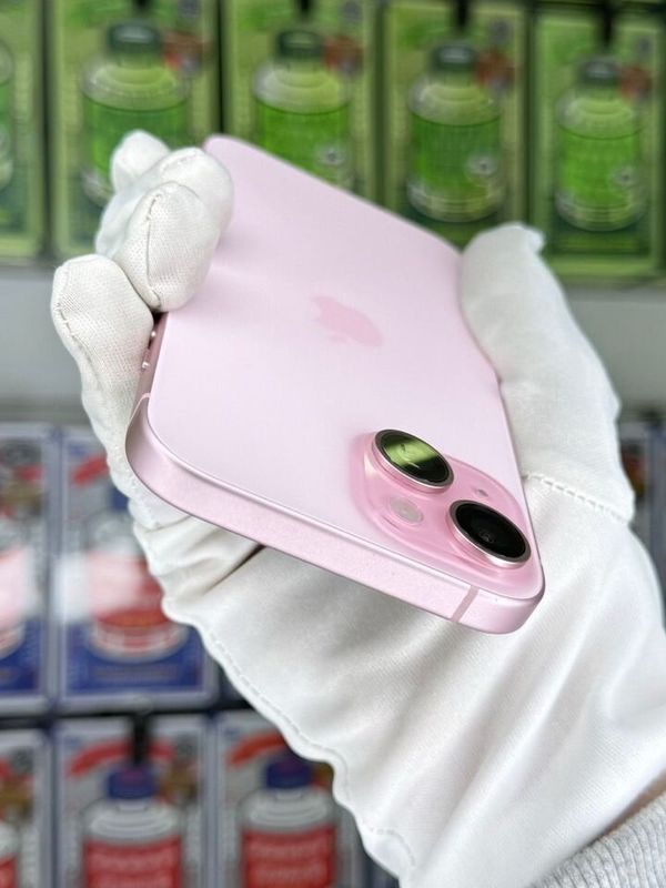 iPhone 15, 128 ГБ, SIM + eSIM б/у