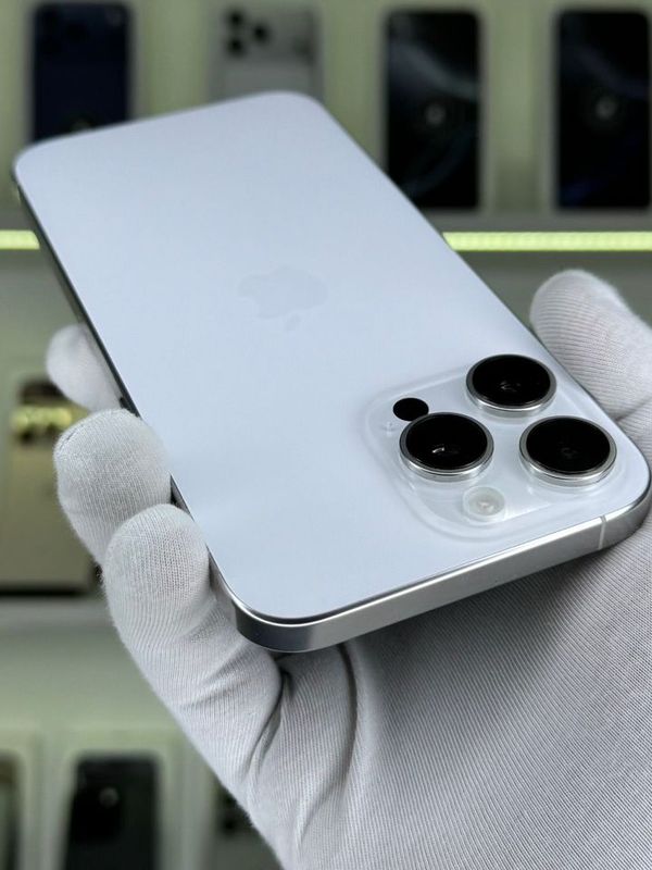 iPhone 16 Pro Max, 256 ГБ, SIM + eSIM, б/у