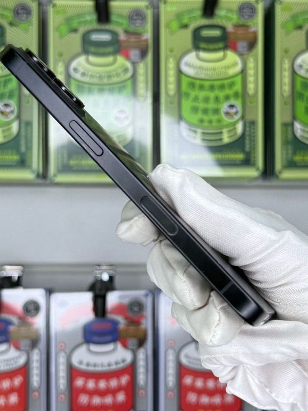iPhone 16, 128 ГБ, SIM + eSIM б/у