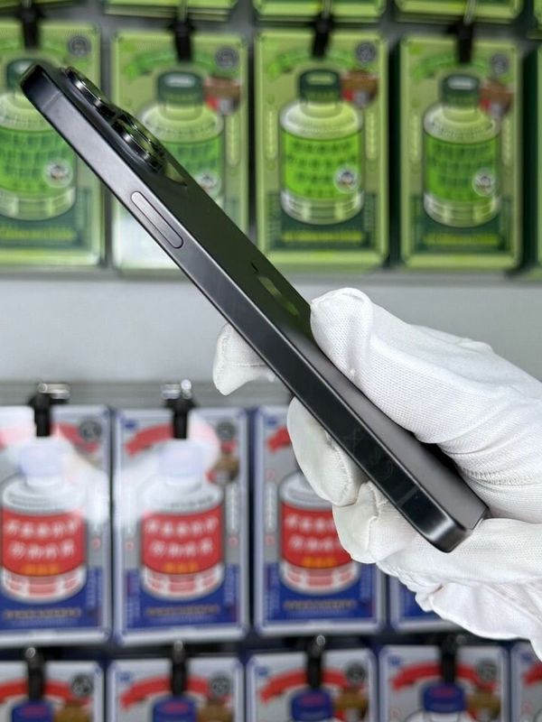 iPhone 15 Pro Max, 256 ГБ, SIM + eSIM б/у