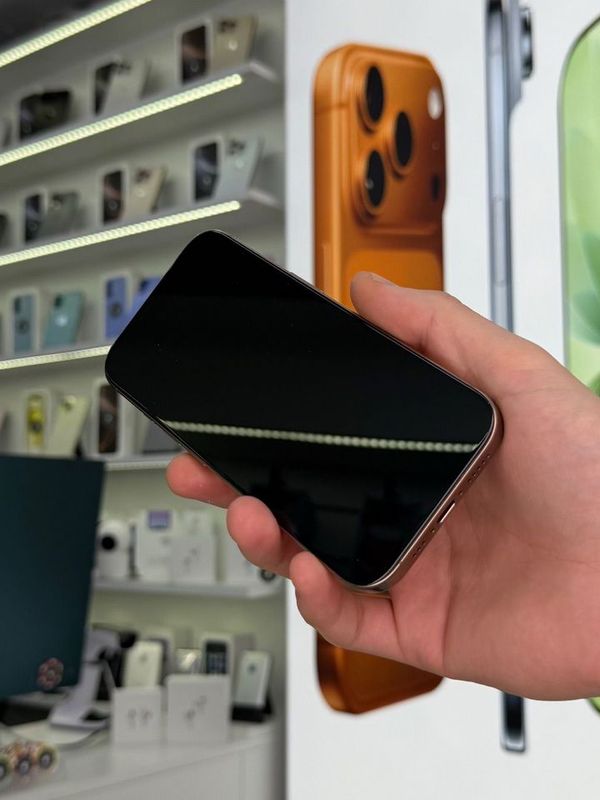 iPhone 16 Pro, 128 ГБ, SIM + eSIM б/у