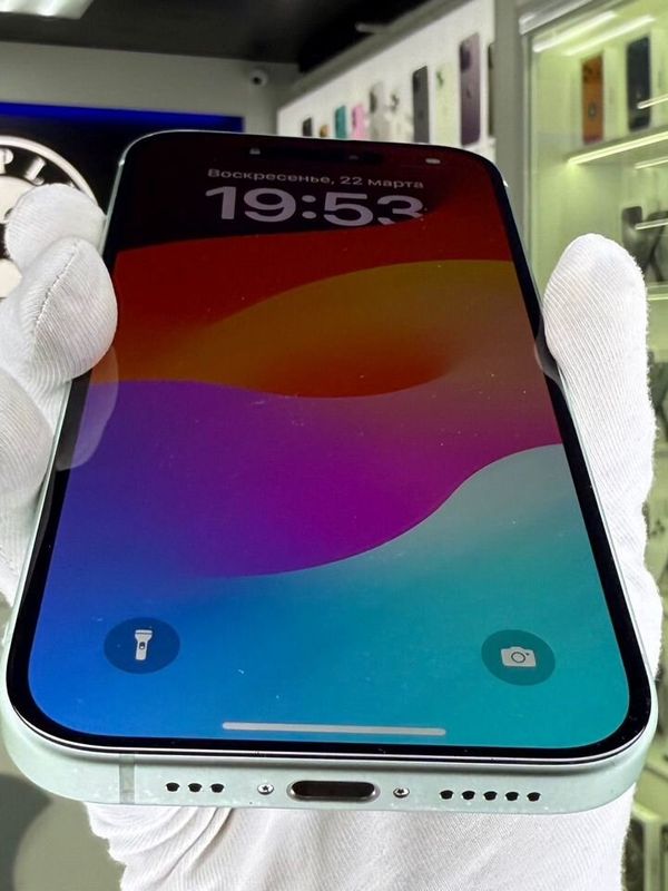 iPhone 15, 128 ГБ, SIM + eSIM, б/у