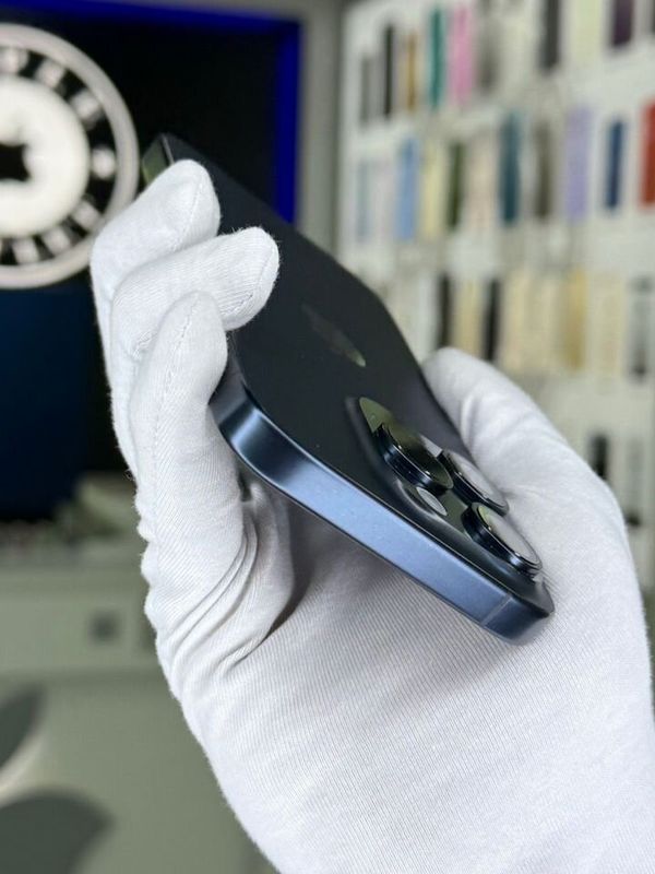iPhone 15 Pro, 256 ГБ, SIM + eSIM, б/у
