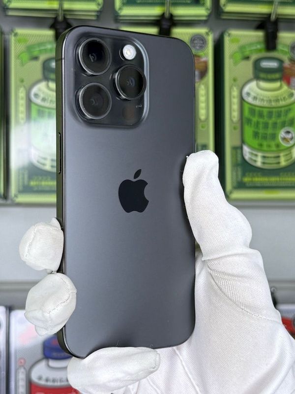 iPhone 15 Pro, 128 ГБ, SIM + eSIM б/у