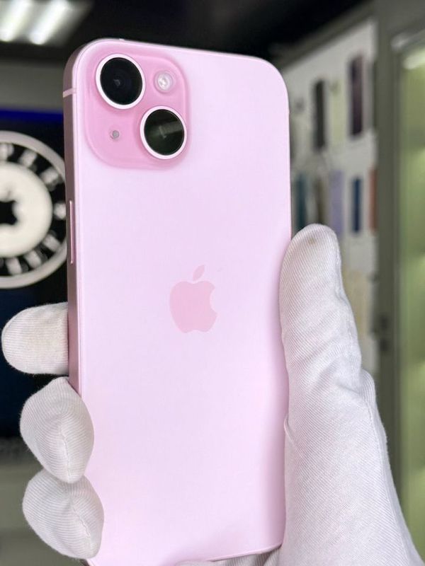 iPhone 15, 128 ГБ, SIM + eSIM, б/у