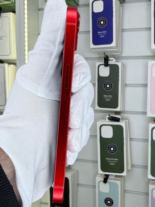 iPhone 13, 256 ГБ, SIM + eSIM б/у