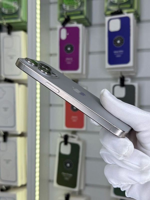 iPhone 15 Pro Max, 512 ГБ, SIM + eSIM б/у