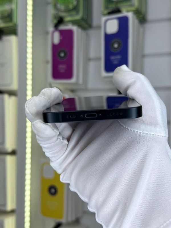 iPhone 14, 128 ГБ, SIM + eSIM б/у