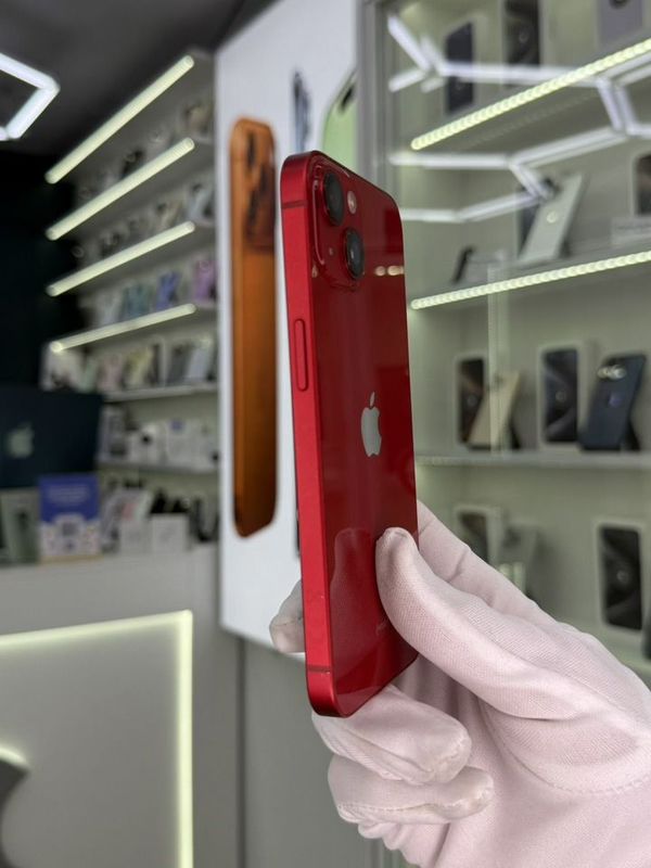 iPhone 13, 256 ГБ, SIM + eSIM б/у