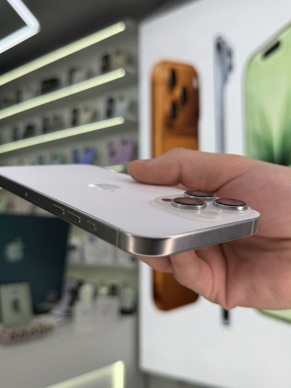 iPhone 16 Pro Max, 256 ГБ, SIM + eSIM б/у
