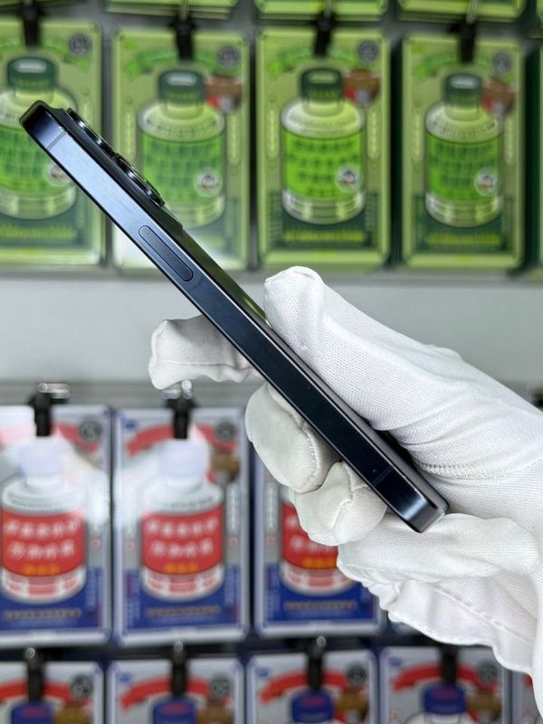 iPhone 15 Pro, 128 ГБ, SIM + eSIM б/у