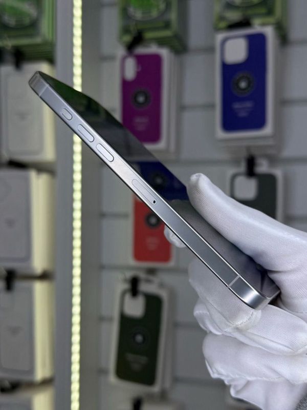 iPhone 16 Pro Max, 512 ГБ, SIM + eSIM б/у