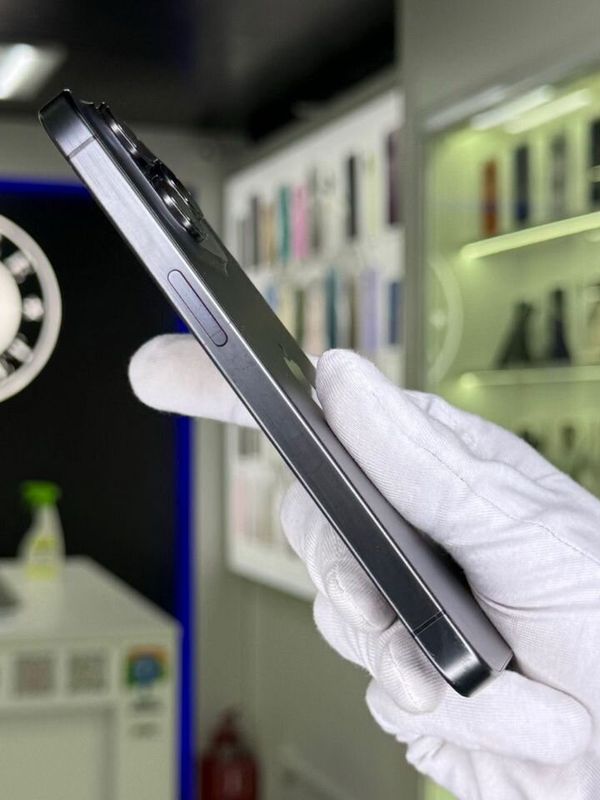 iPhone 15 Pro, 128 ГБ, SIM + eSIM, б/у