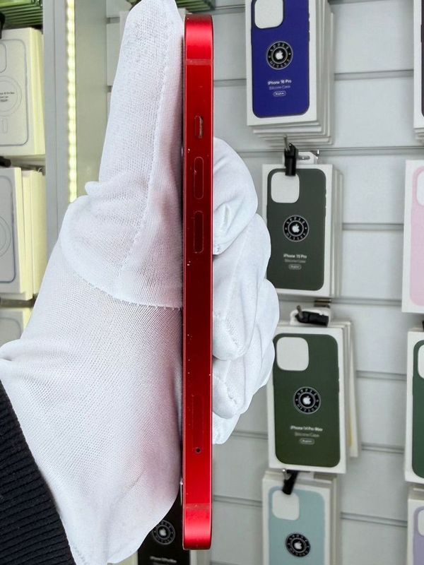 iPhone 13, 256 ГБ, SIM + eSIM б/у