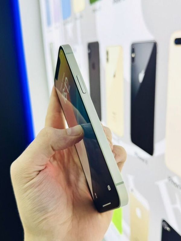 iPhone 12, 256 ГБ б/у