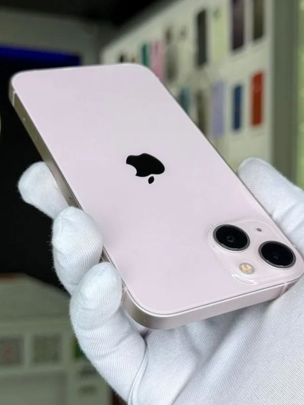 iPhone 13, 256 ГБ б/у