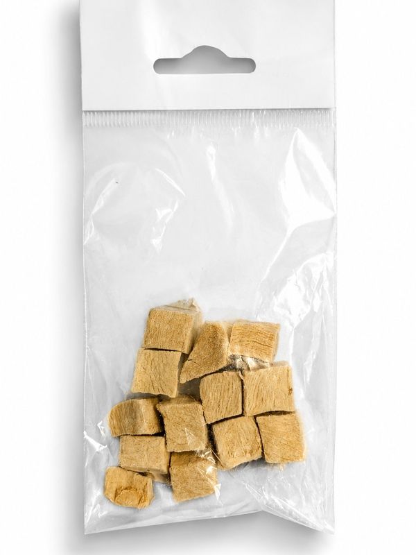 Pink Bites Лакомство сухое для кошек и собак "Кубики из сублимированного мяса"
