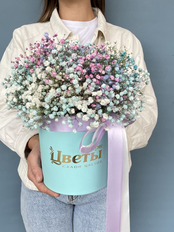 Шляпная коробка с гипсофилой