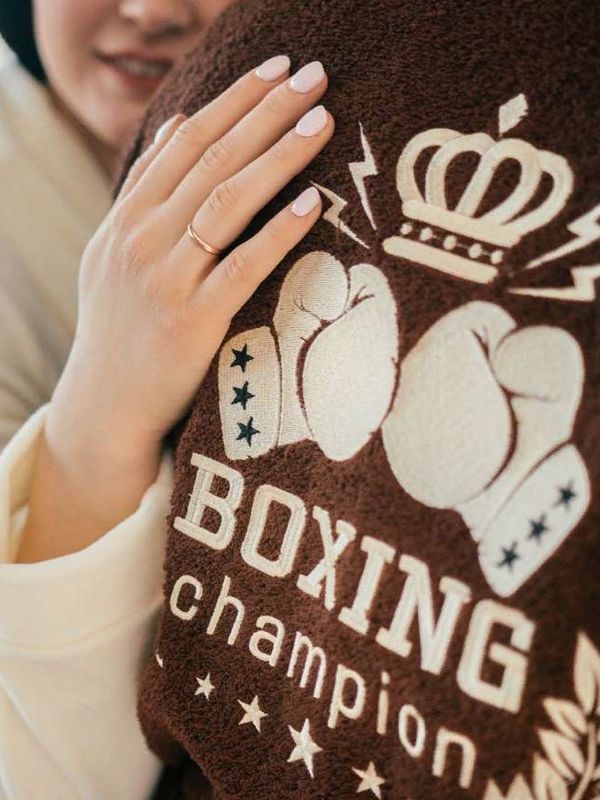 Халат с вышивкой BOXING