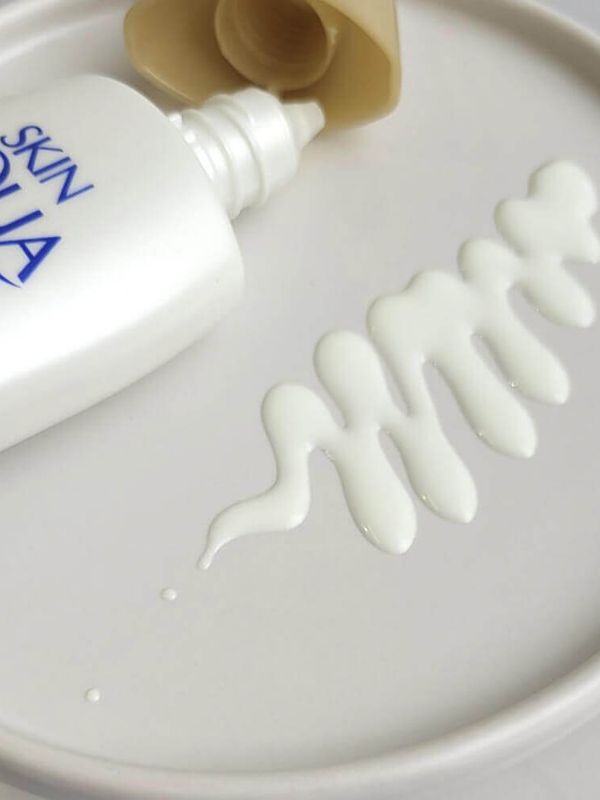 Солнцезащитное молочко для лица и тела Skin Aqua Sunplay UV Super Moisture Gel SPF50+ PA++++110г