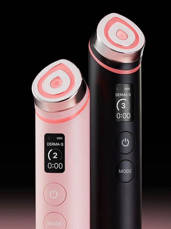Микротоковый аппарат для ухода за кожей medicube AGE-R Booster Pro Pink