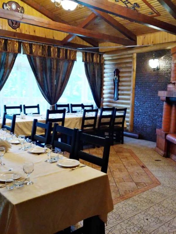 Каминный, до 25 гостей, 72м2