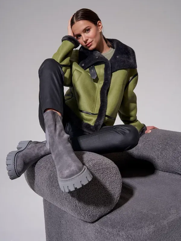 MW Collection Дубленка  искусственный мех 1031-436D-M337   р. 50/52,