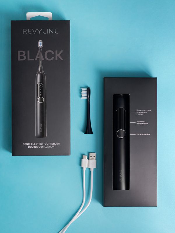 Звуковая зубная щётка Revyline RL 066 Black